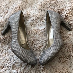 Bandolino Bflexible heels